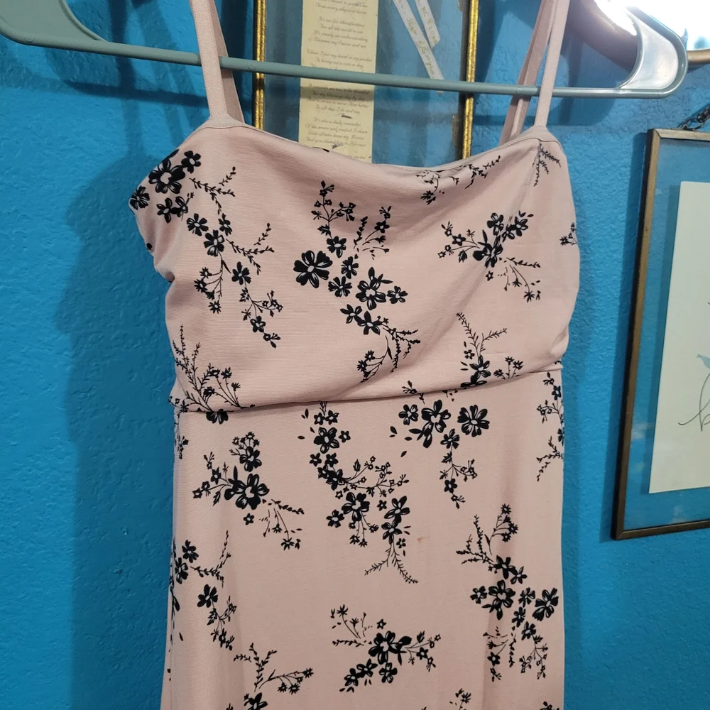 Urban Heritage Asymmetrical Pink Floral Dress - Picture 2 of 9